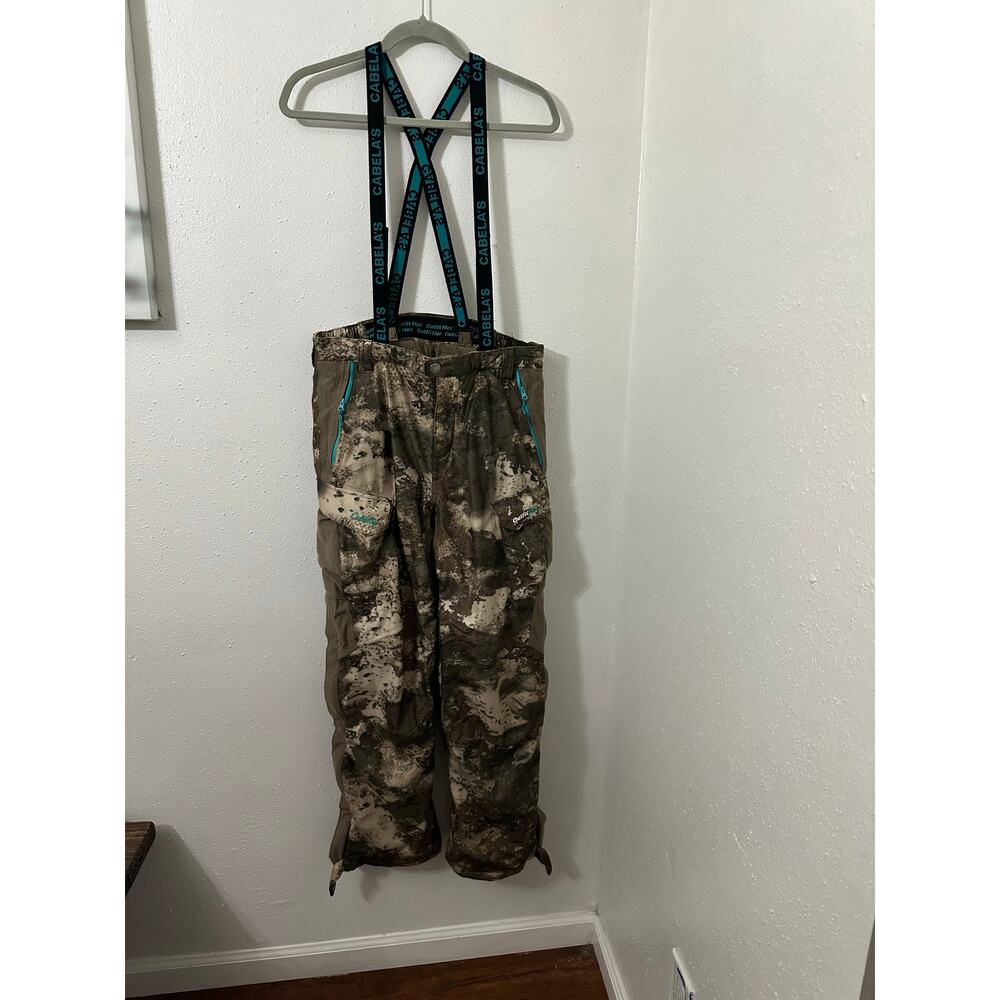 CABELA’S women Hunting Outfit camo pants with suspenders size M